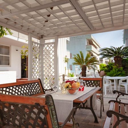 Holiday Club Residence Альба-Адриатика Экстерьер фото